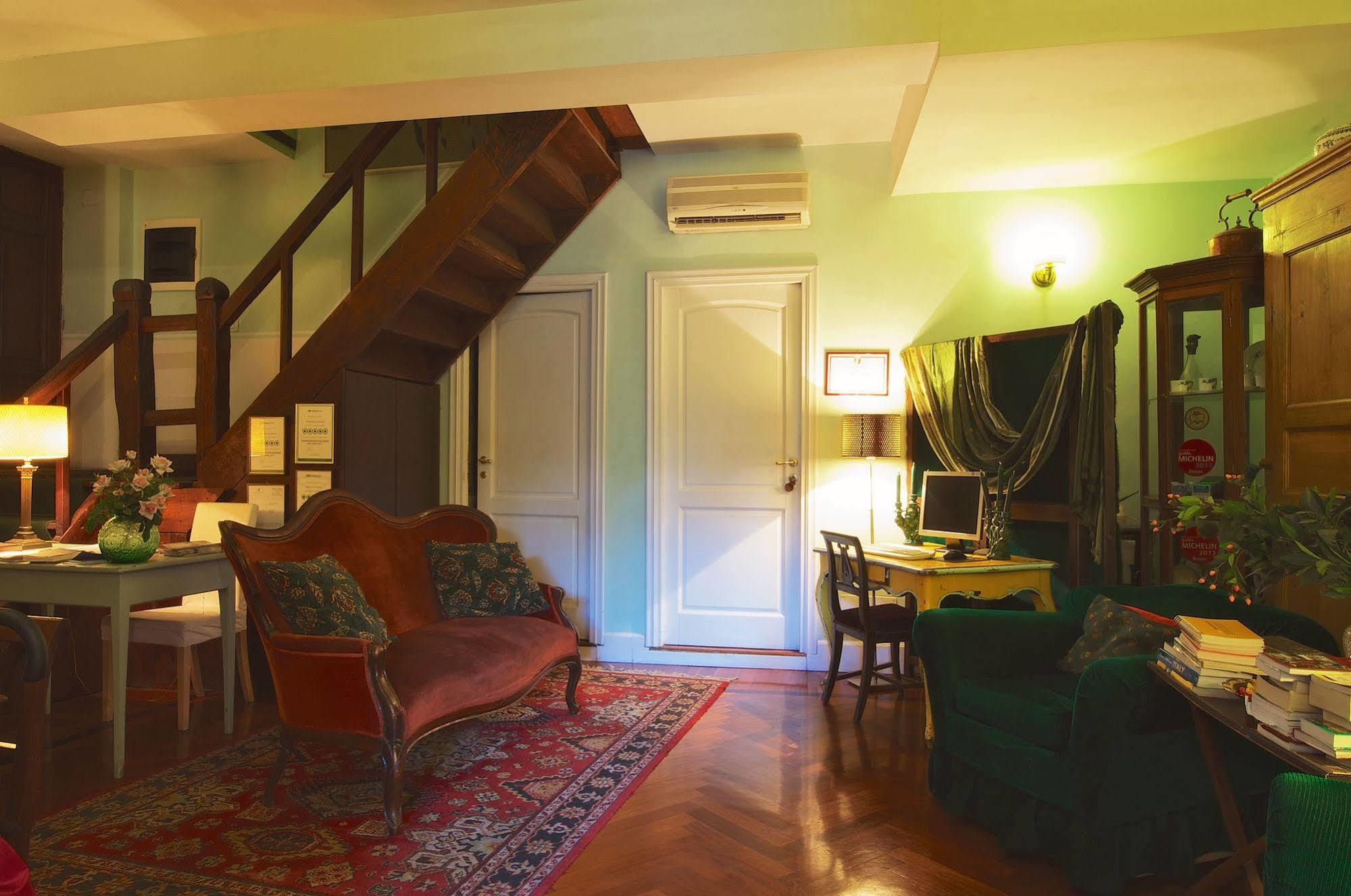Arco Dei Tolomei Bed and breakfast